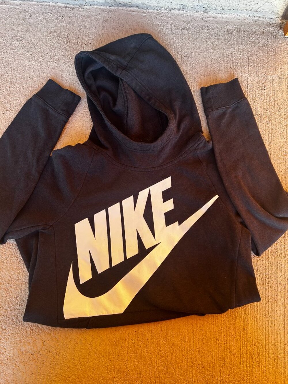 Unisex NIKE teen black with swoosh hoodie sweatshirt sz L